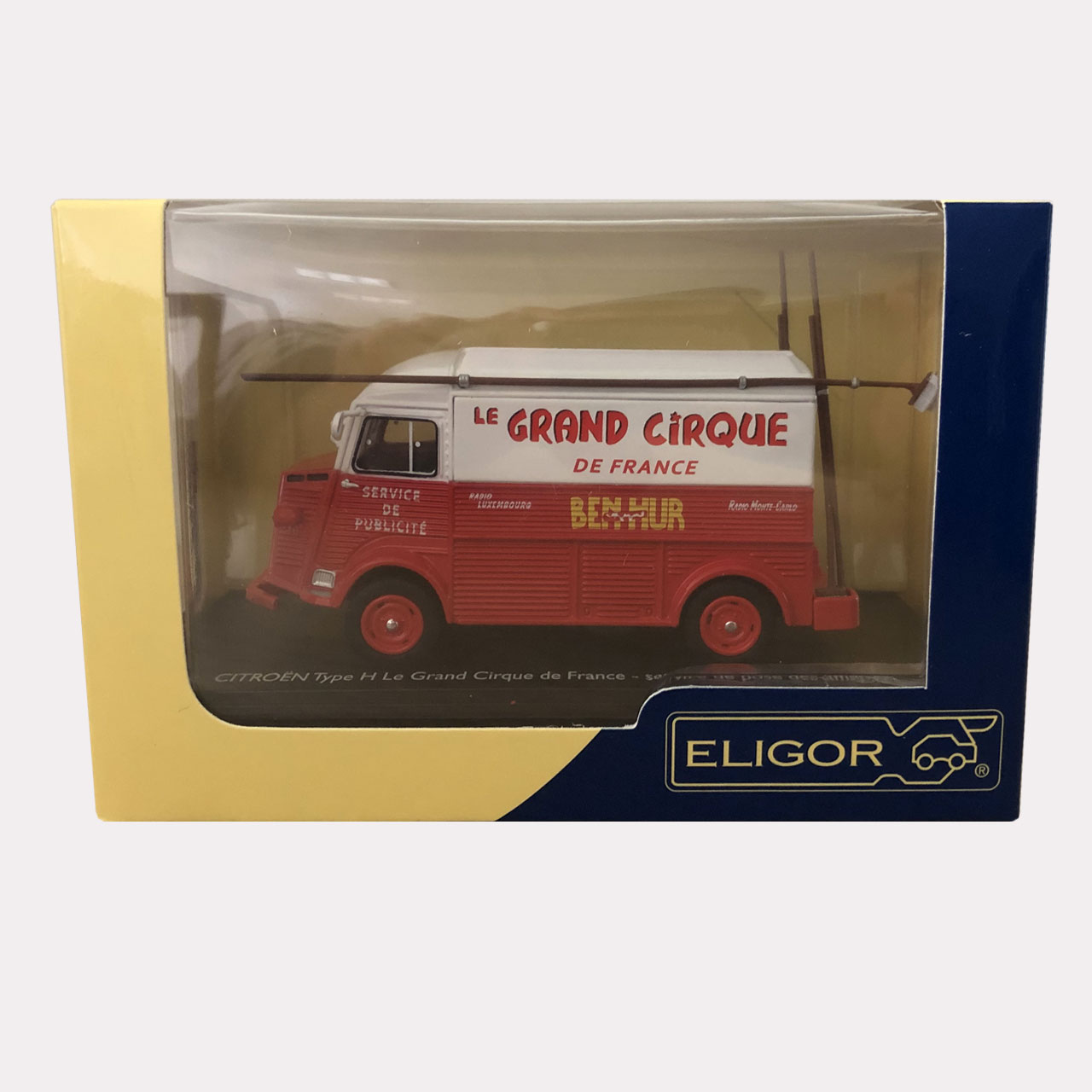 Citroën miniatures, les utilitaires au Cirque
