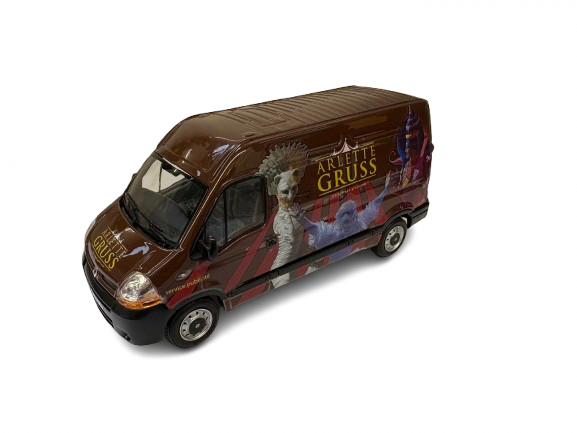 Véhicule miniature de collection : Renault Master Arlette Gruss – Image 2